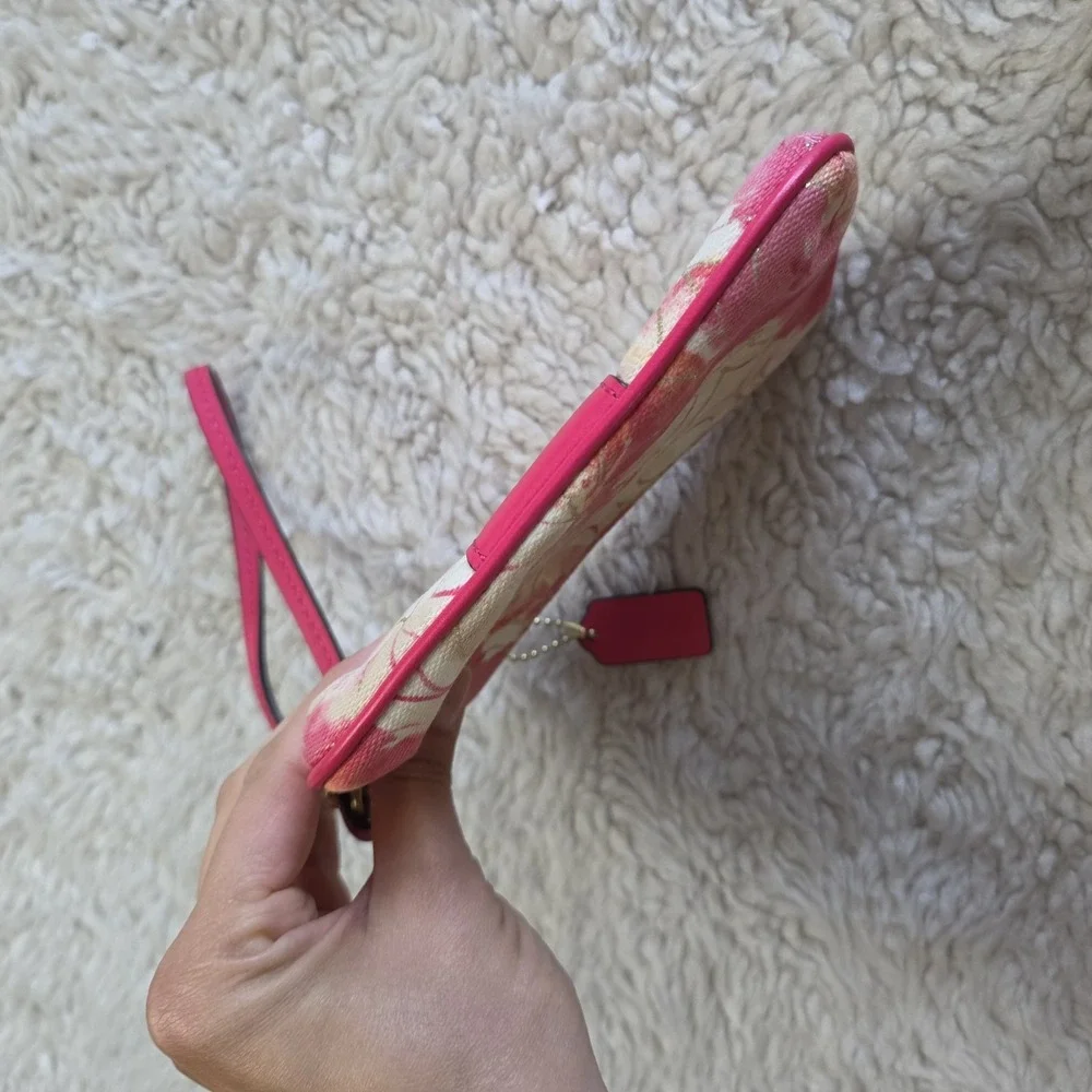 Coach Wristlet Multi Coral Pink OP Art Abstract Universal Pouch 49216
